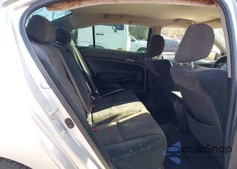 2009 Honda Accord 2.4 Lx z USA, uszkodzony, nr VIN 1HGCP26359A033882